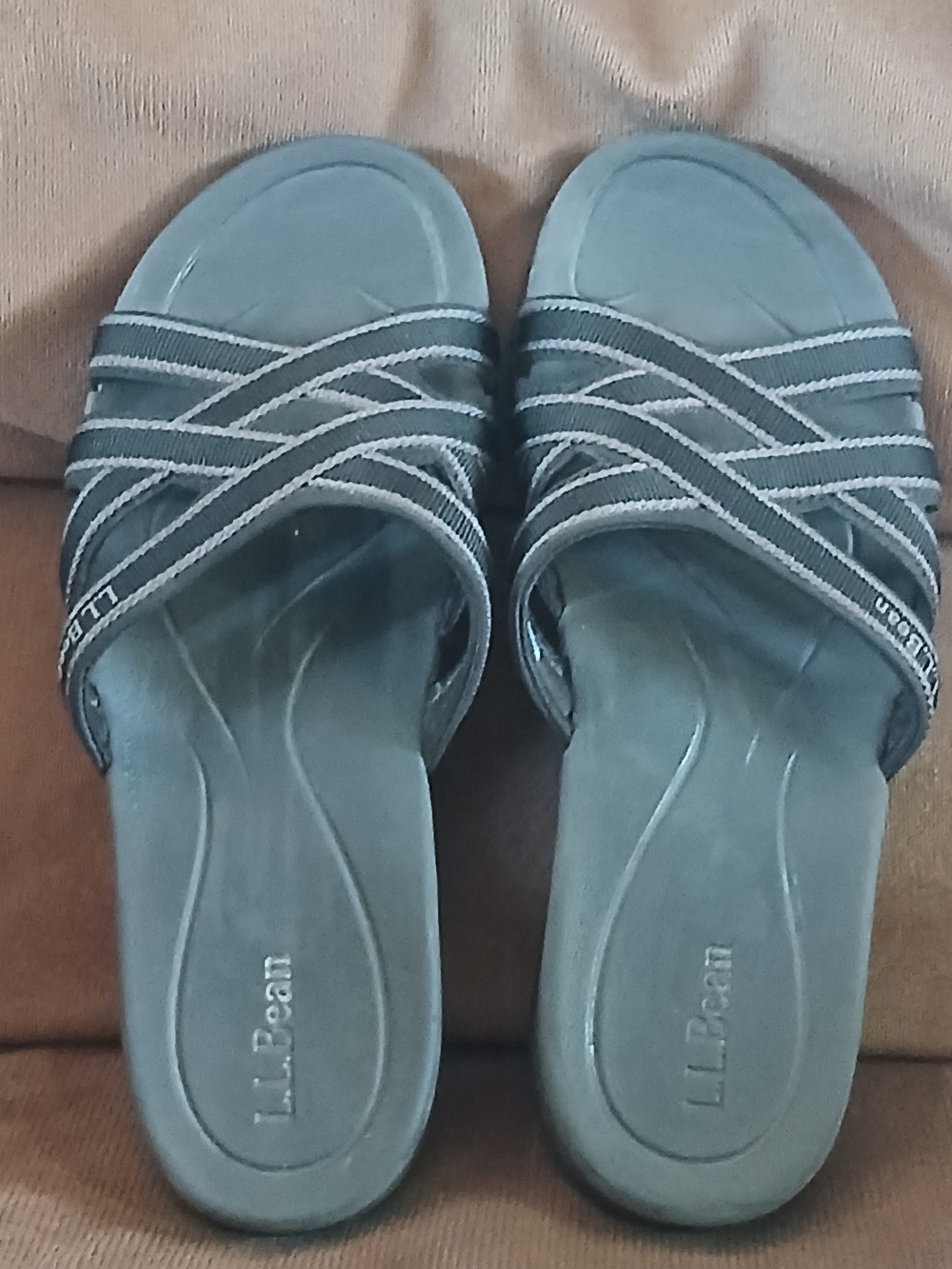 L.L. Bean Women's Grey Strappy Slide Sandals Size 7M Excellent Condition